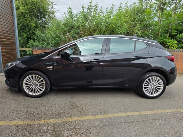 Vauxhall Astra 1.6 Cdti Blueinjection Elite Nav Hatchback Die Black #2