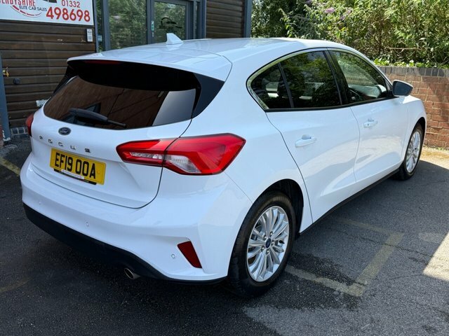 Ford Focus 1.0T Ecoboost Titanium Hatchback EF19OOA White #5