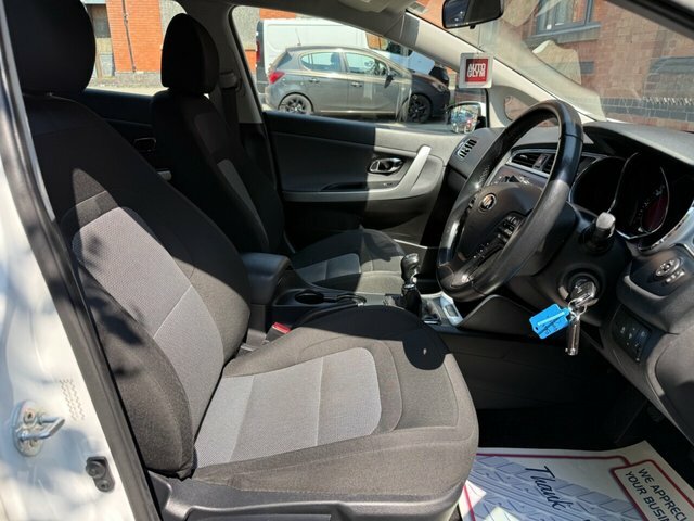 Kia Ceed 1.6 Gdi 2 Hatchback Euro 6 S S White #6
