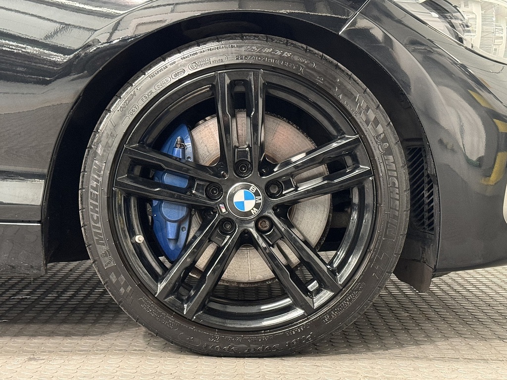 BMW 1 Series 3.0 M140i Shadow Edition Hatchback MC18YDK Black #4
