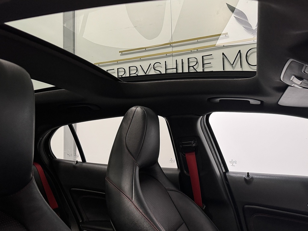 Mercedes-Benz GLA Class 2.0 Gla250 Amg Line Suv 7G-dct 4Matic E FP16YFS Black #5