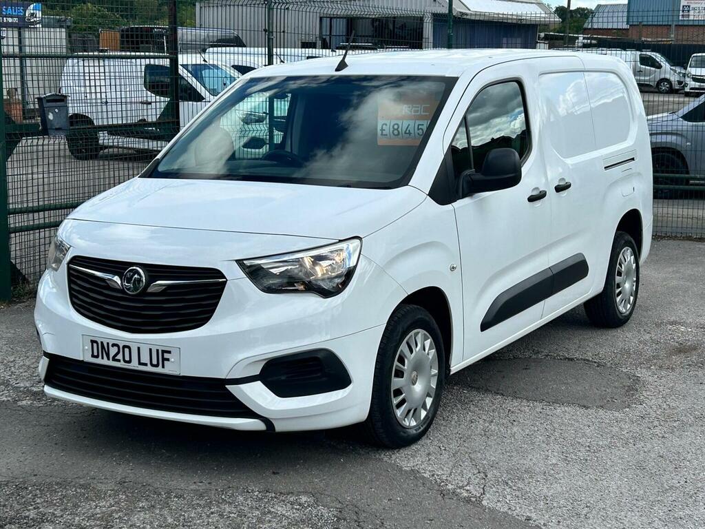 Vauxhall Combo 1.5 Turbo D 2300 Sportive L2 H1 Euro 6 Ss White