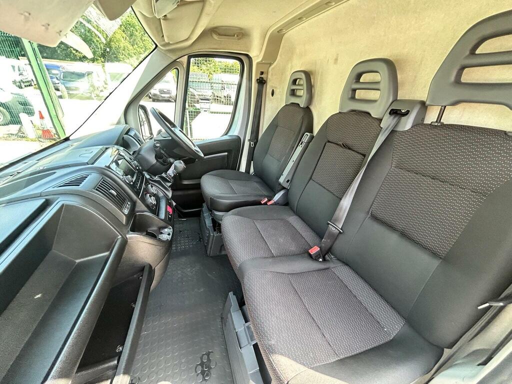 Citroen Relay 2.2 Bluehdi 35 Enterprise Panel Van Man Grey #9