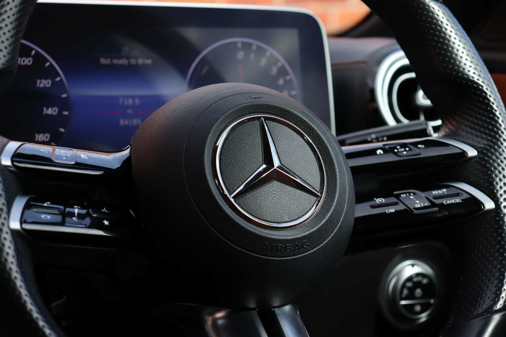 Mercedes-Benz 300 C E Amg Line  #22