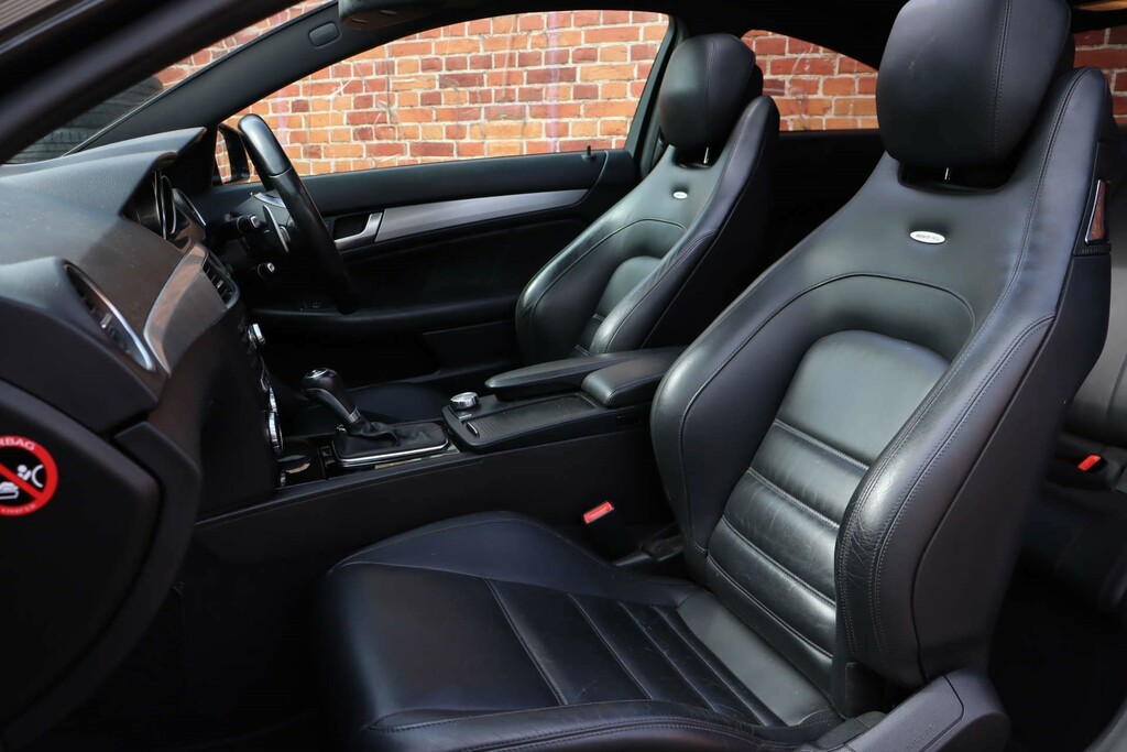 Mercedes-Benz C Class Auto Black #4