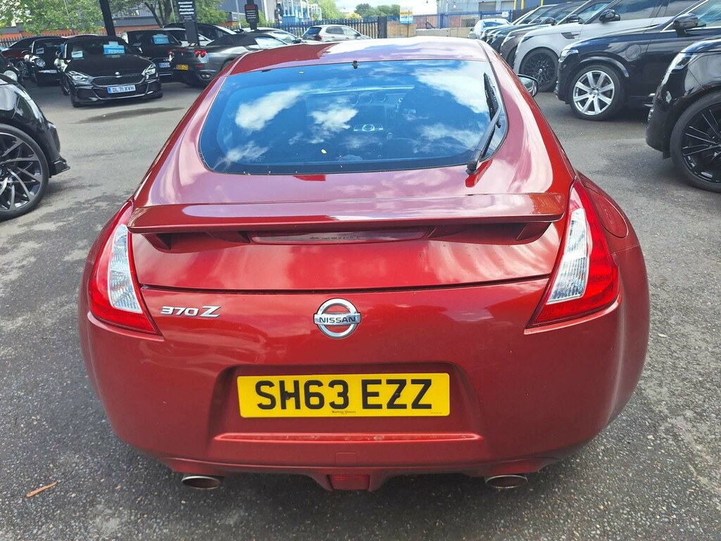 Nissan 370Z Gt V6  #4