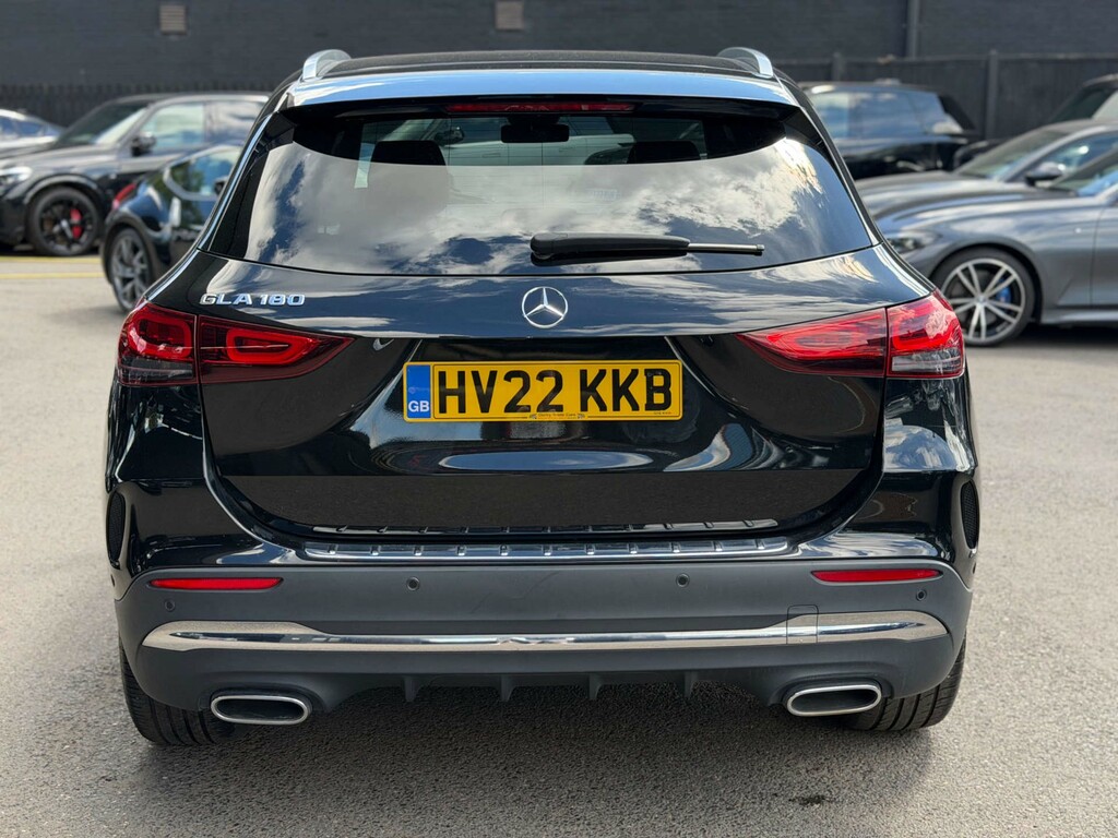 Mercedes-Benz GLA Class Amg Line Premium #4