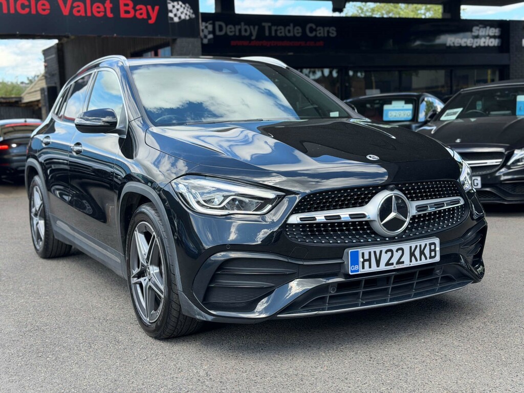 Mercedes-Benz GLA Class Amg Line Premium #3