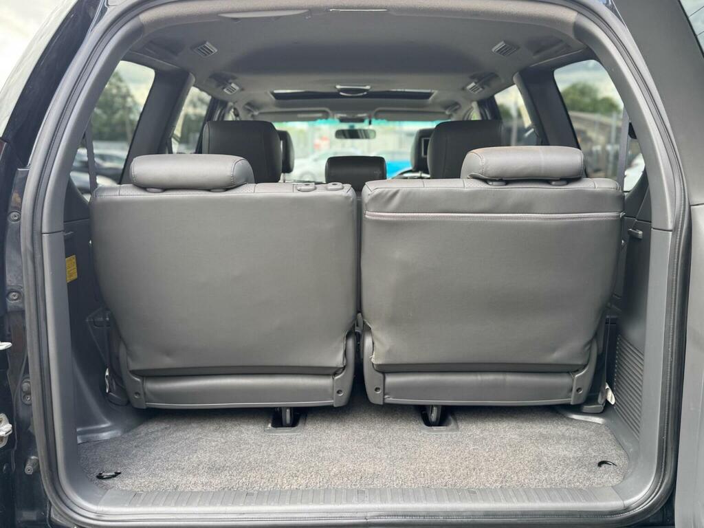 Toyota Land Cruiser Invincible D-4d 8 Str Grey #19
