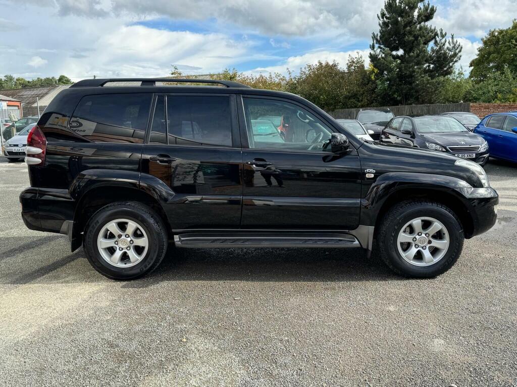 Toyota Land Cruiser 3.0 D-4d Invincible Black #6