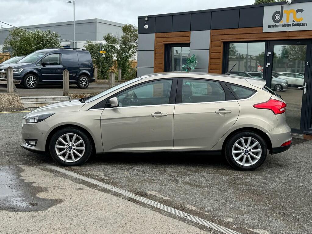 Ford Focus 1.0T Ecoboost Titanium Euro 6 Ss Silver #2