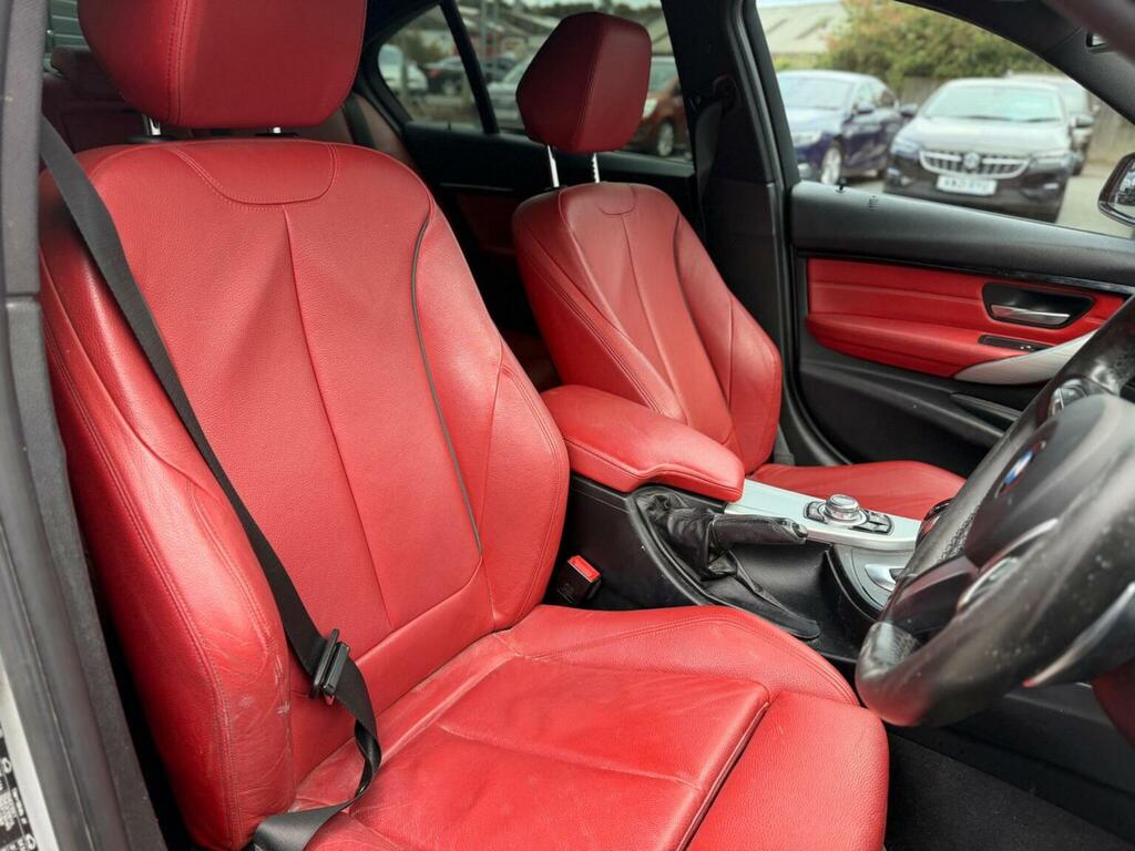 BMW 3 Series 320D Luxury Touring White #2