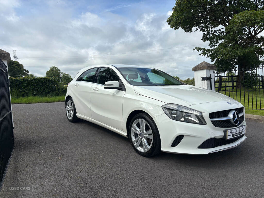 Mercedes-Benz A Class 1.5 A 180 D Amg Line Premium Plus 107 Bhp Green #2