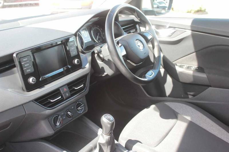 Skoda Kamiq 1.0 Tsi 95 S - 2022 22 YP22WFE White #2