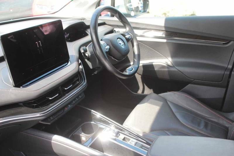 Skoda ENYAQ 132Kw 60 Suite Nav 62Kwh - 2021 71 YD71MFP Green #2