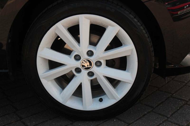 Skoda Fabia 1.0 Tsi Colour Edition - 2018 18 KR18UFX Black #5