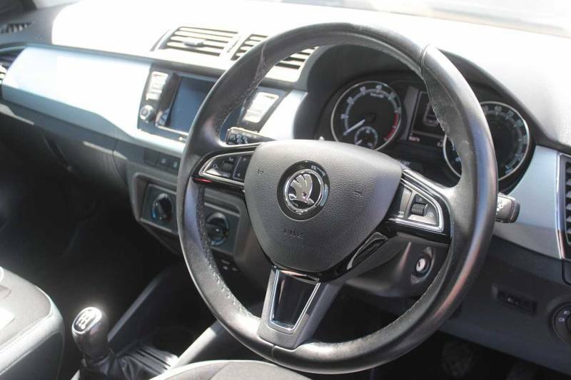 Skoda Fabia 1.0 Mpi Colour Edition - 2020 20 AY20ZNR White #6
