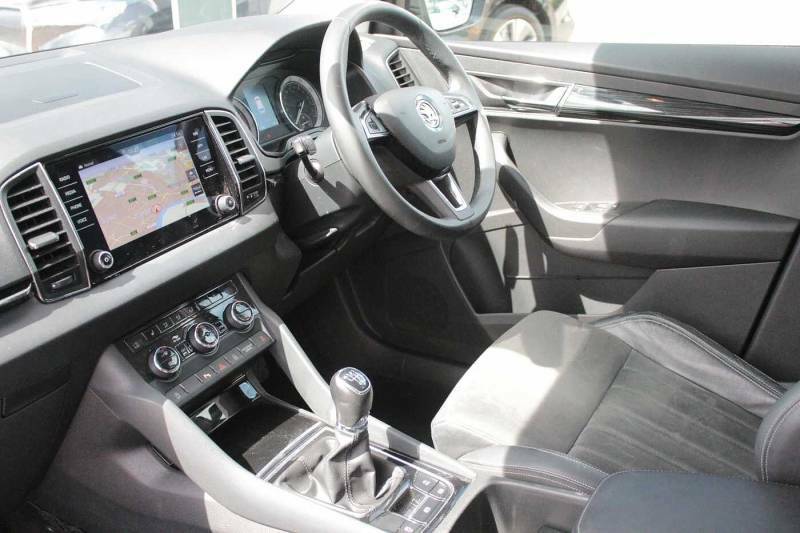 Skoda Karoq 1.5 Tsi Se L - 2019 68 NY68XMP Black #2