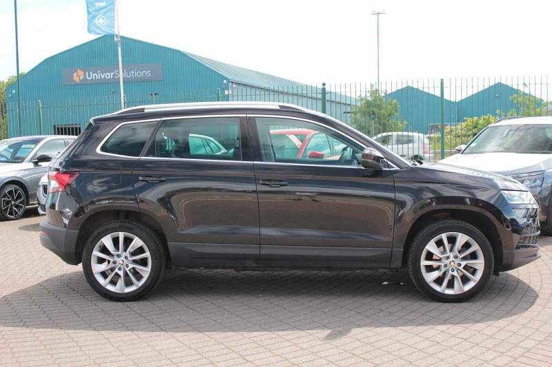 Skoda Karoq 1.5 Tsi Se L - 2019 68 NY68XMP Black #4