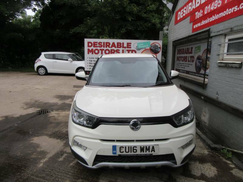 SsangYong Tivoli 1.6 D Elx White #3