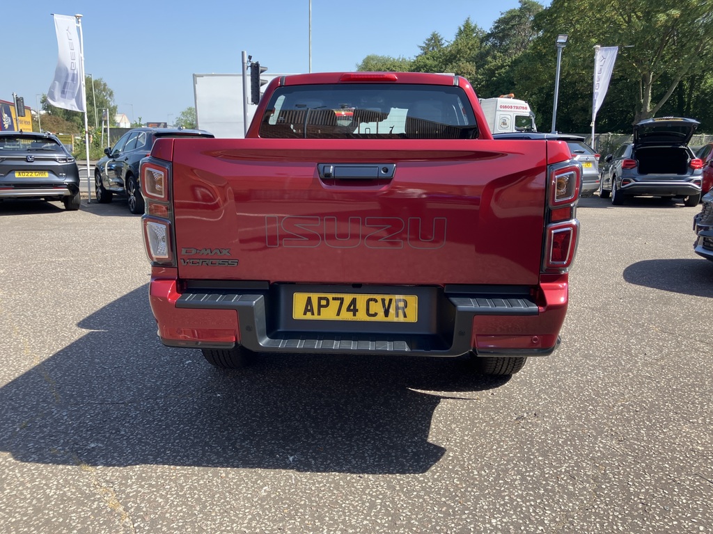 Isuzu D-Max 1.9 V-cross Double Cab 4X4 Red #3