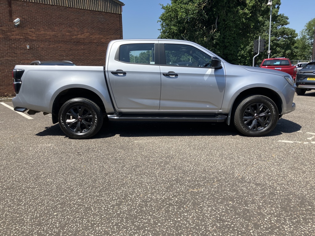 Isuzu D-Max 1.9 V-cross Double Cab 4X4 AO74ERU Silver #2