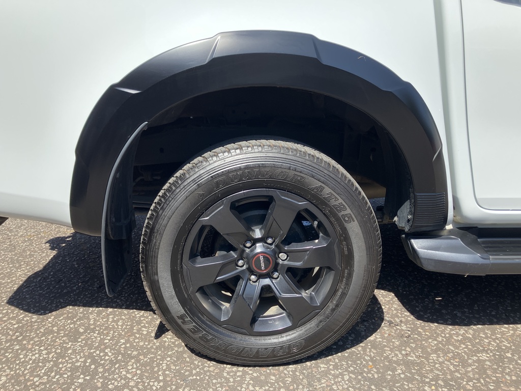 Isuzu D-Max 1.9 V-cross Double Cab 4X4 AU74ZFZ White #5