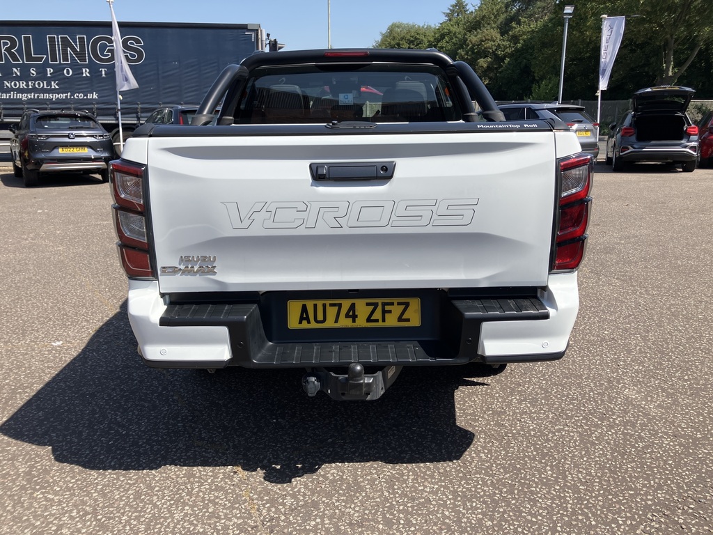 Isuzu D-Max 1.9 V-cross Double Cab 4X4 AU74ZFZ White #4