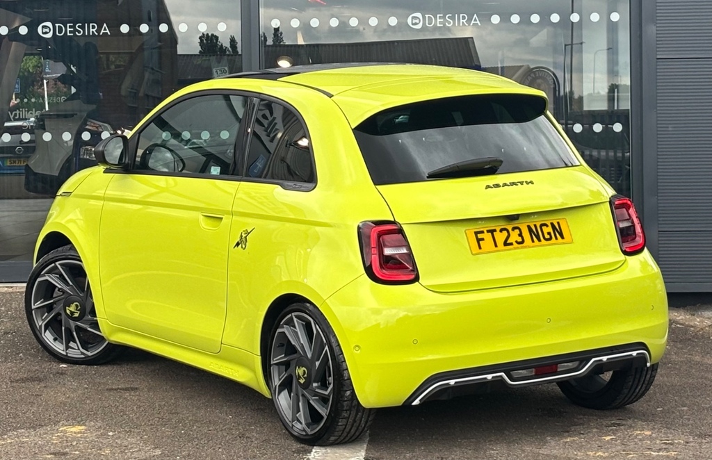 Abarth 500 114Kw Turismo 42.2Kwh Green #2