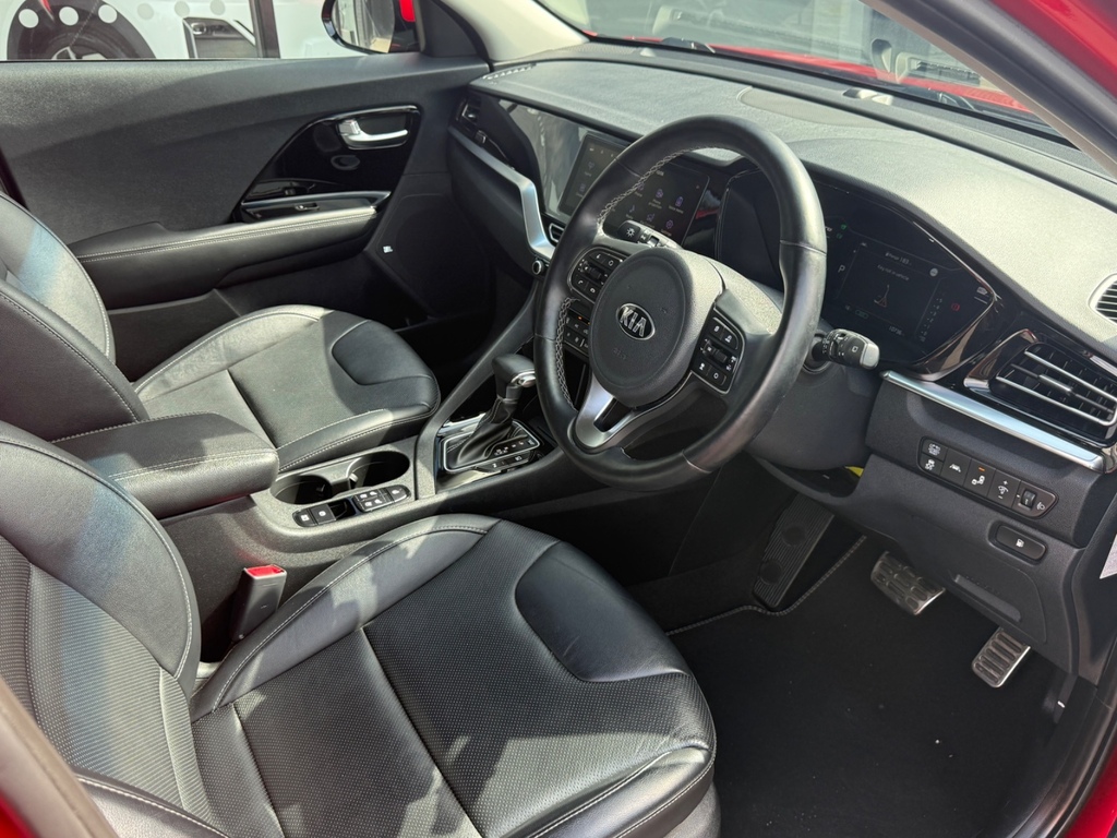 Kia Niro 1.6 Gdi Hybrid 4 Dct Estate Red #2