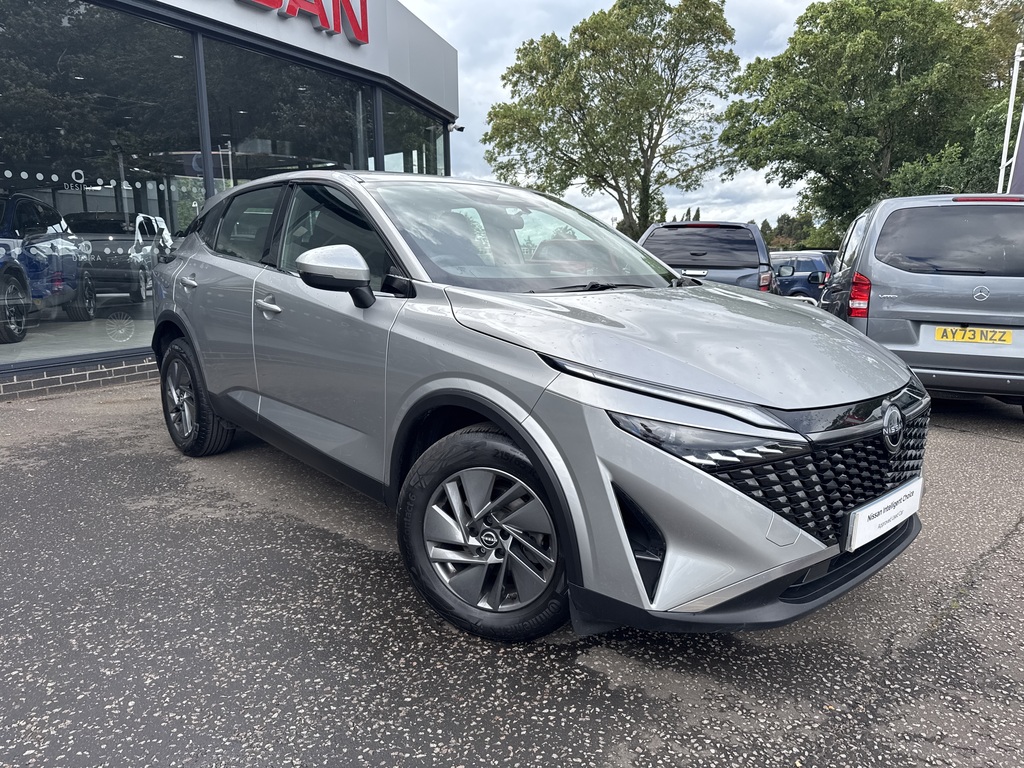 Nissan Qashqai 1.3 Dig-t Mh Acenta Premium Silver
