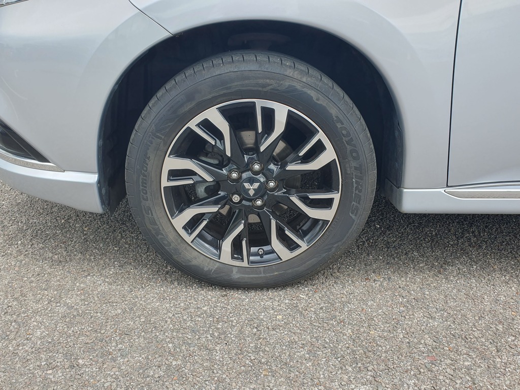 Mitsubishi Outlander 2.0 Phev Gx4hs Estate Silver #6