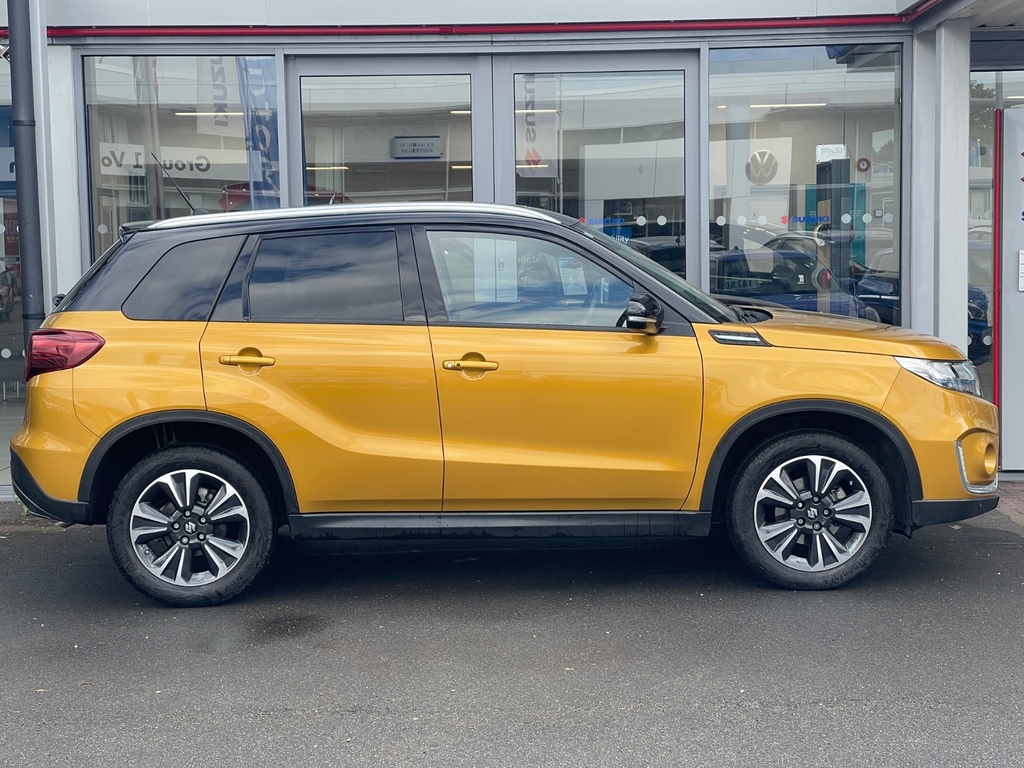 Suzuki Vitara 1.4 Boosterjet 48V Hybrid Sz5 Estate AP24BYR Black #2