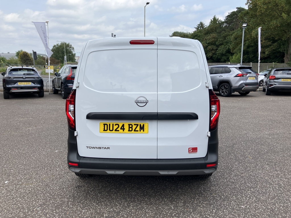 Nissan TOWNSTAR 1.3 Acenta Van DU24BZM White #4