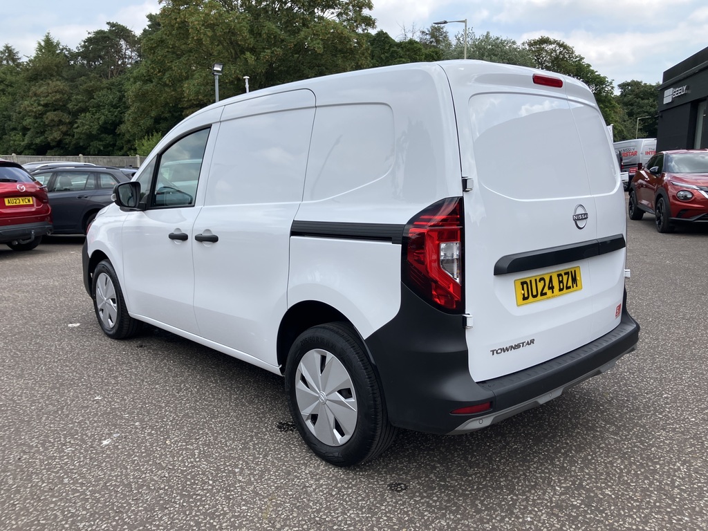 Nissan TOWNSTAR 1.3 Acenta Van DU24BZM White #5
