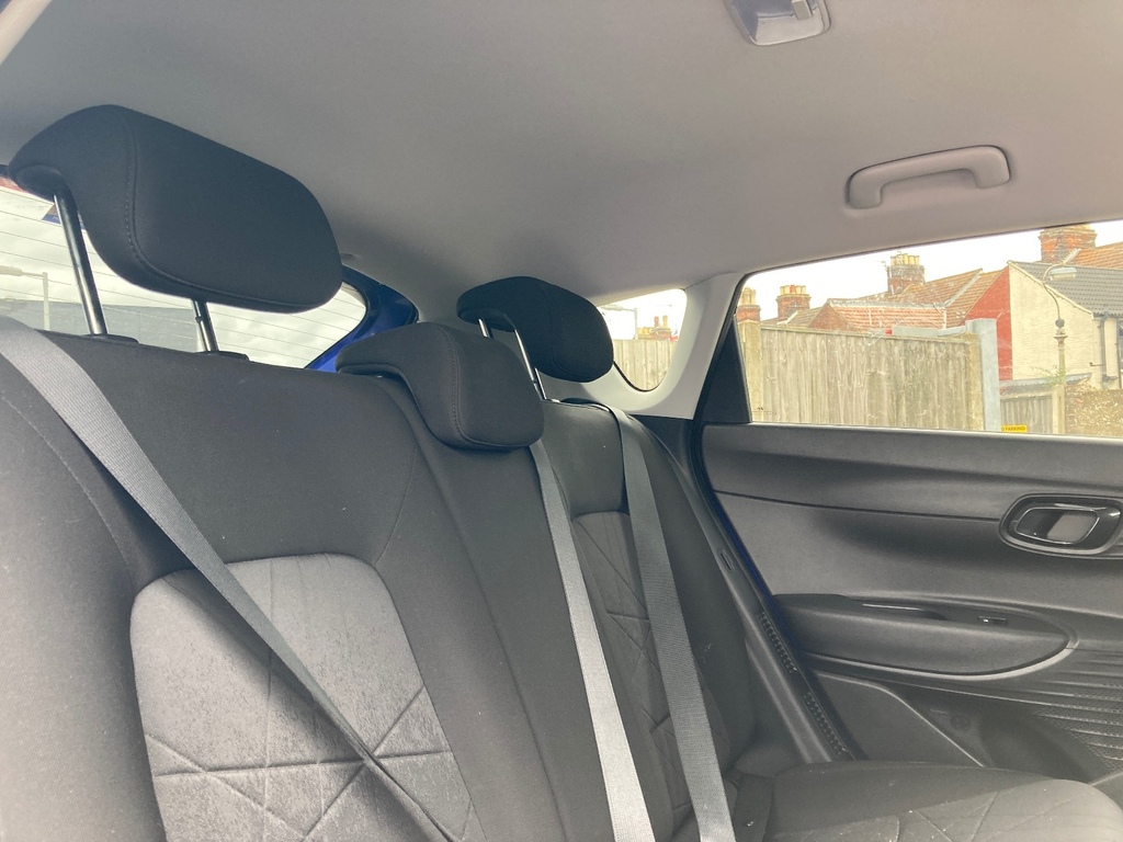 Hyundai Bayon 1.0 Tgdi 120 48V Mhev Premium Blue #4