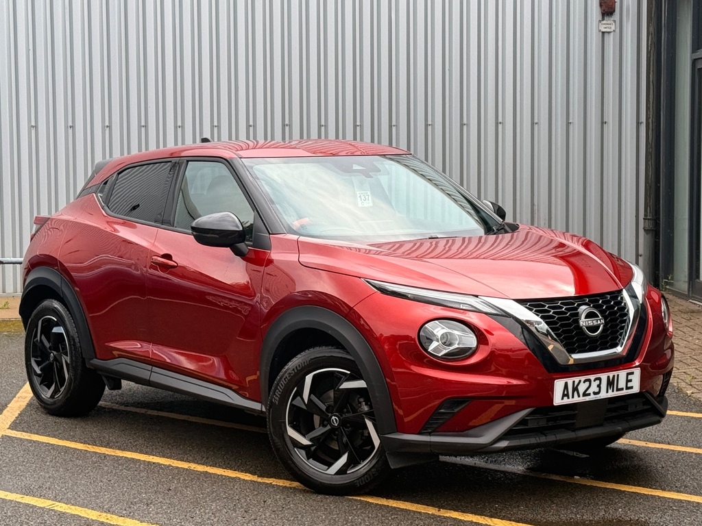 Nissan Juke 1.0 Dig-t 114 N-connecta Red