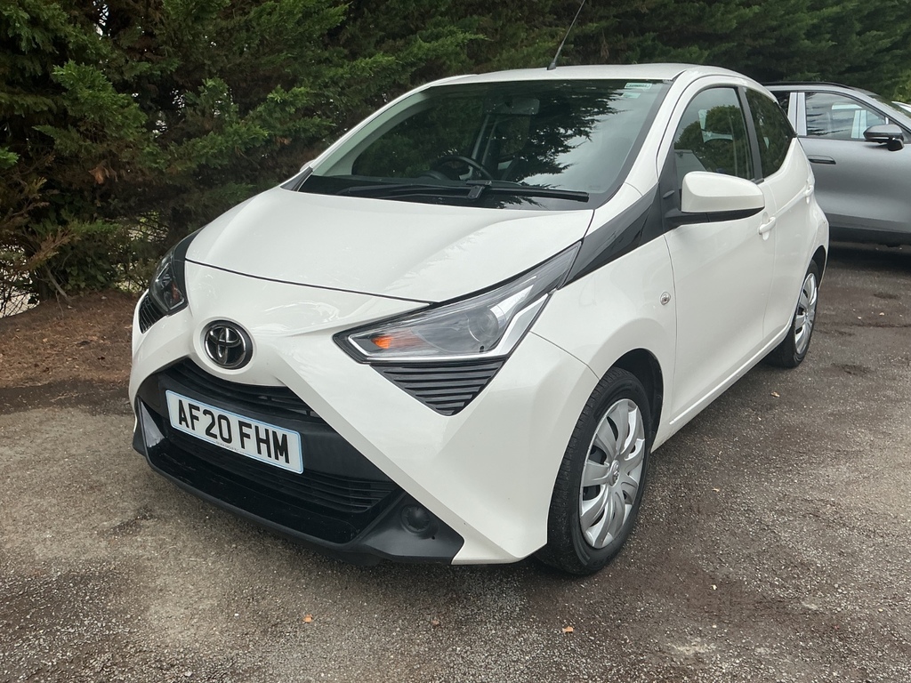 Toyota Aygo 1.0 Vvt-i X-play White #6