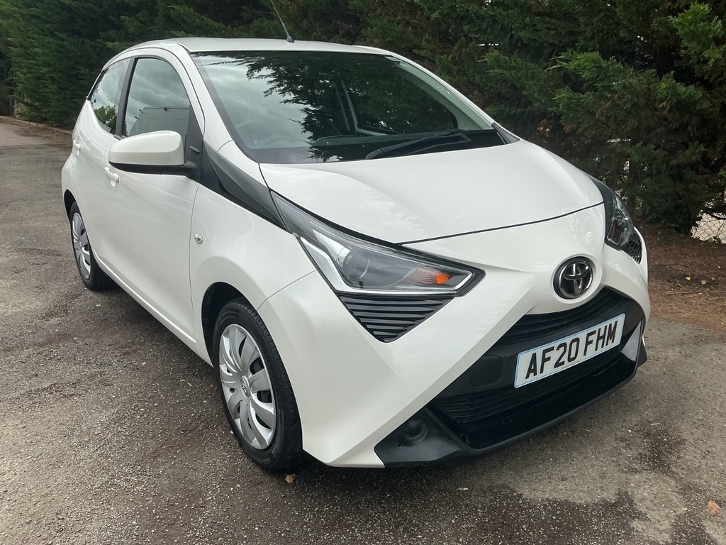 Toyota Aygo 1.0 Vvt-i X-play White #3