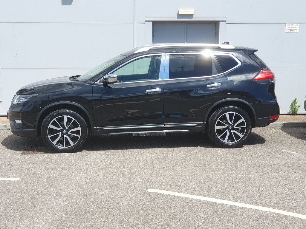 Nissan X-Trail 1.6 Dig-t Tekna 7 Seat Station Wagon Black #3