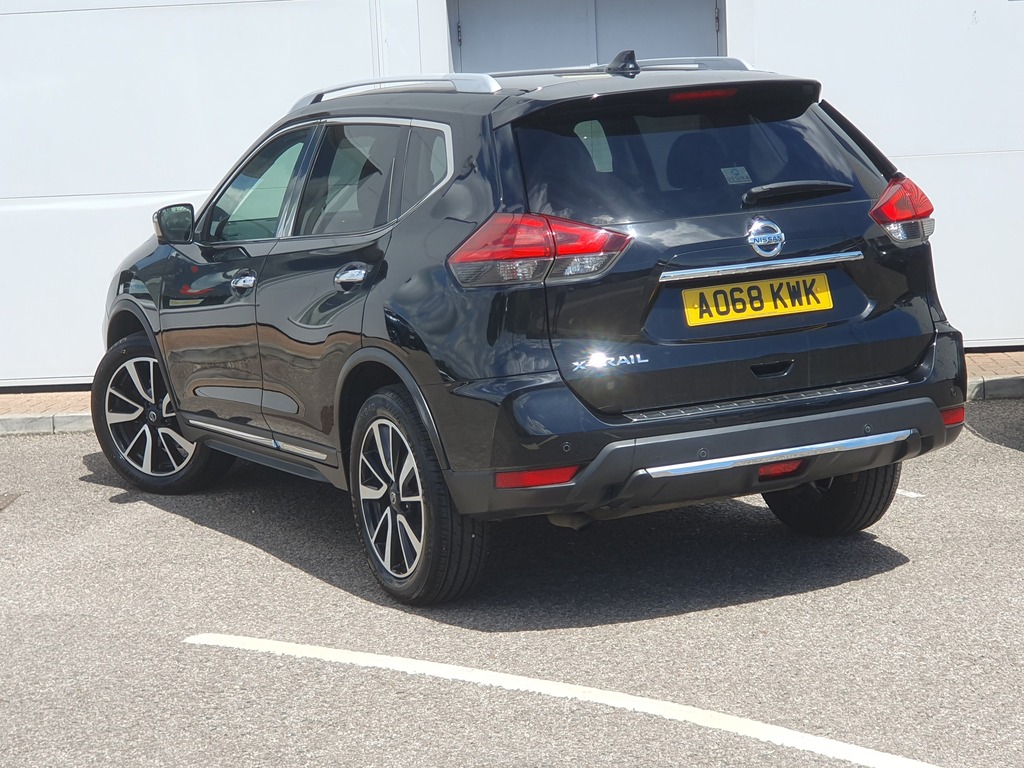 Nissan X-Trail 1.6 Dig-t Tekna 7 Seat Station Wagon Black #2