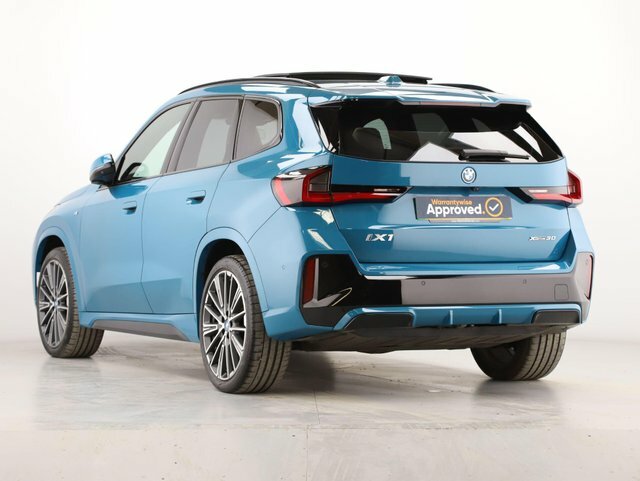 BMW iX1 30 66.5Kwh M Sport Blue #2