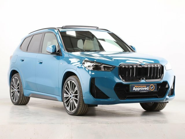 BMW iX1 30 66.5Kwh M Sport Blue #3