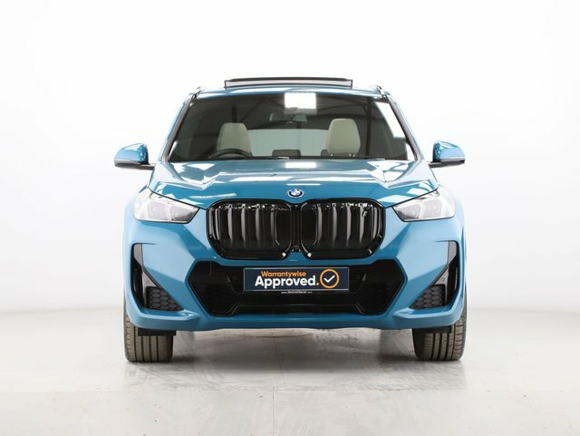 BMW iX1 30 66.5Kwh M Sport Blue #5
