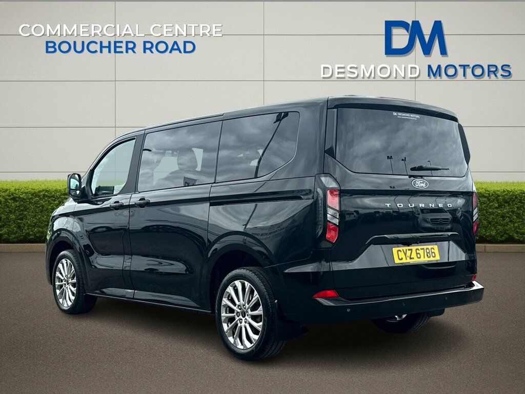 Ford Tourneo Custom Ltd 2.0L 136Ps 320 Swb 6 Speed Bus M1 Ltf 2 Black