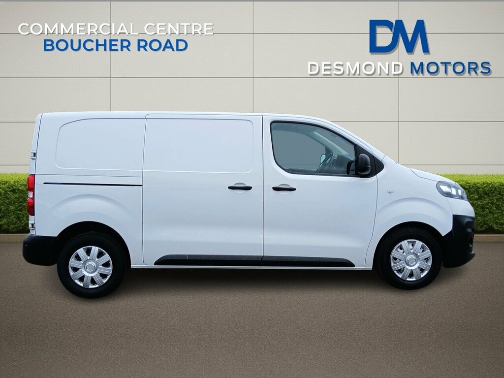 Vauxhall Vivaro F2900 Dynamic S S DS72NWK White #2