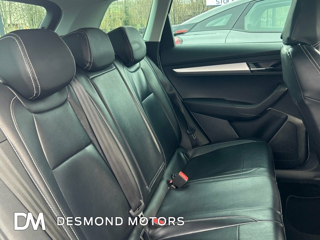 Skoda Karoq Se L Tsi Dsg White #15