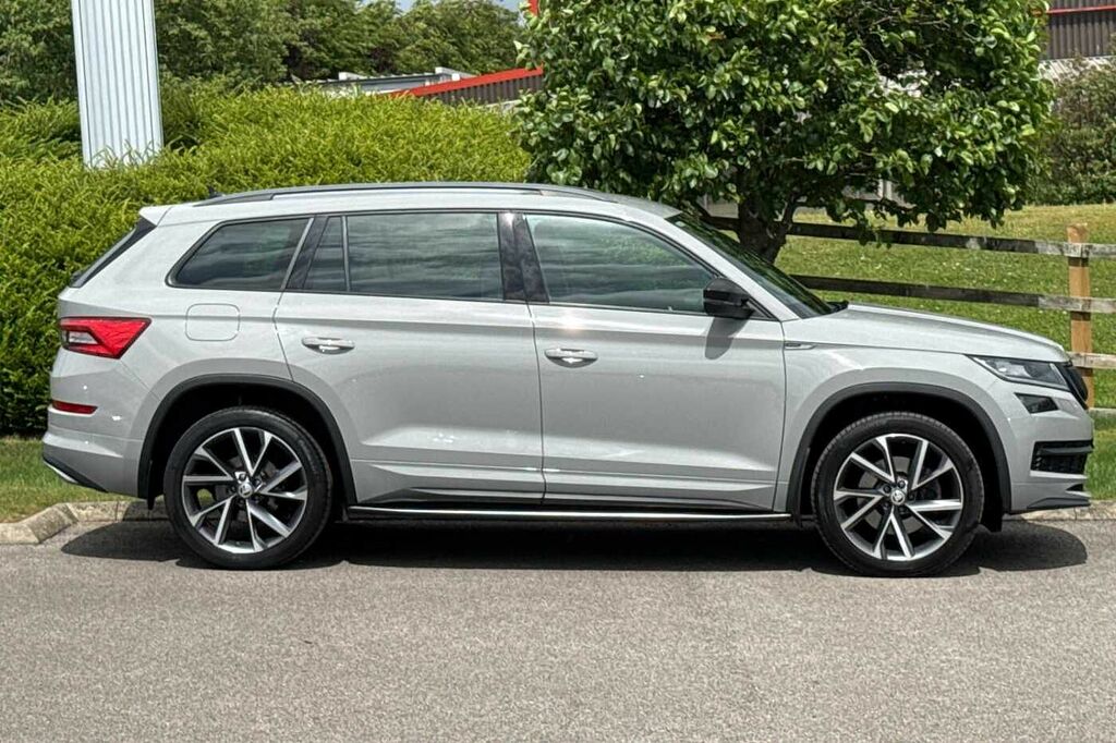 Skoda Kodiaq 2.0 Tdi 200 Sport Line 4X4 Dsg 7 Seat With Grey #4