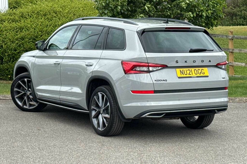 Skoda Kodiaq 2.0 Tdi 200 Sport Line 4X4 Dsg 7 Seat With Grey #3