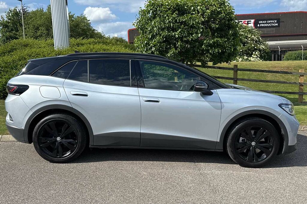 Volkswagen ID.4 210Kw Black Edition Pro 77Kwh Silver #4